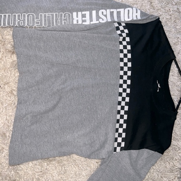 Hollister Long Sleeve - Picture 1 of 2